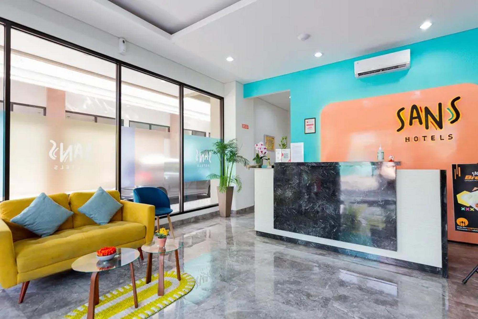 Sans Hotel Rajawali Surabaya By Reddoorz Krembangan Exterior foto